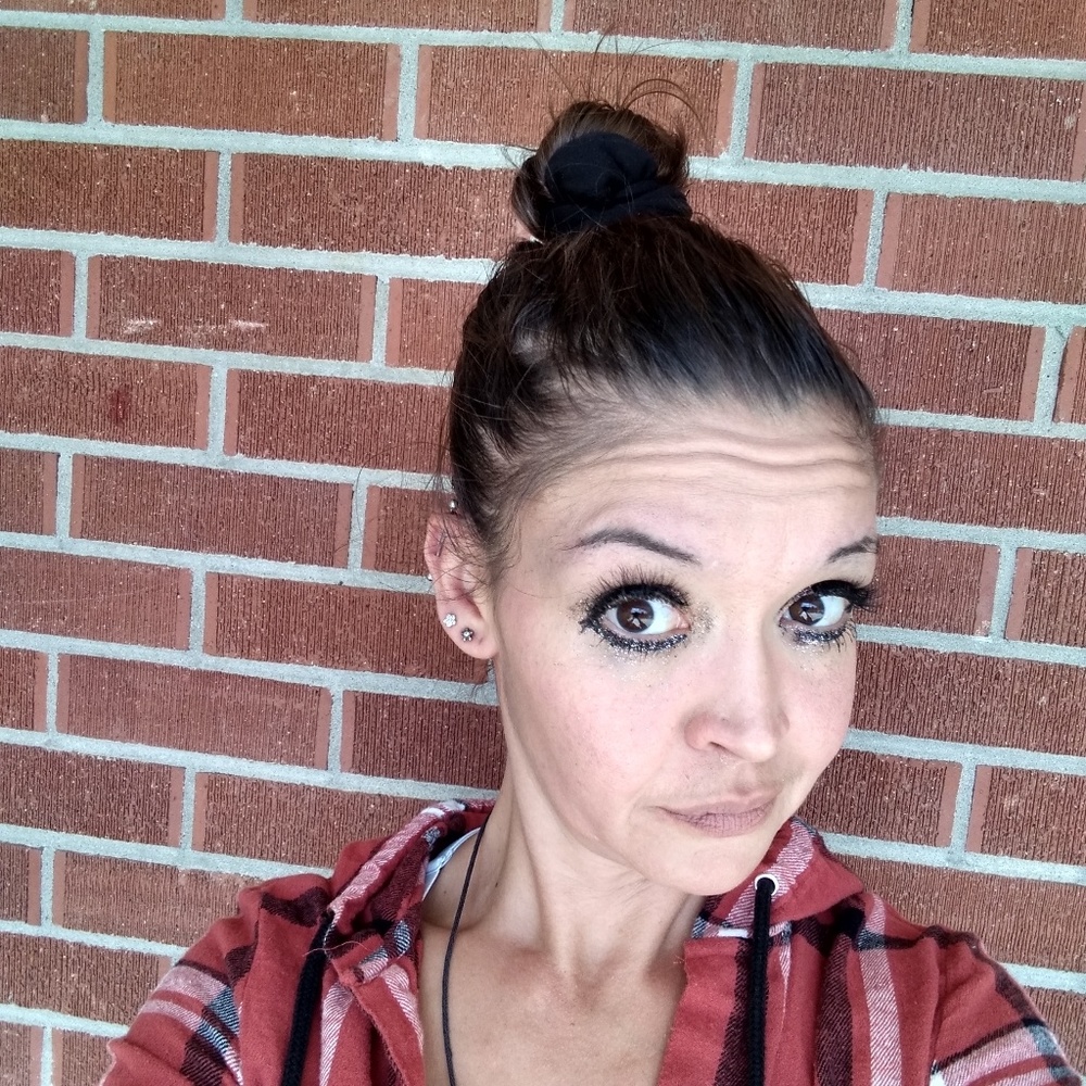 Meet your Posher, Nicole